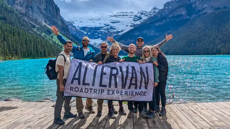 Moraine Lake με την ομάδα της Altervan