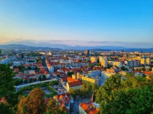 Πανοραμική θέα από το κάστρο της Λιουμπλιάνα – το κορυφαίο αξιοθέατο της πόλης στη Σλοβενία