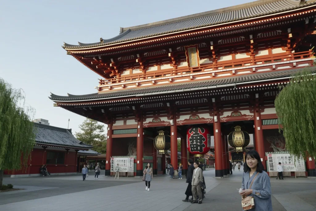 The red lantern at Senso-ji's gate in Asakusa